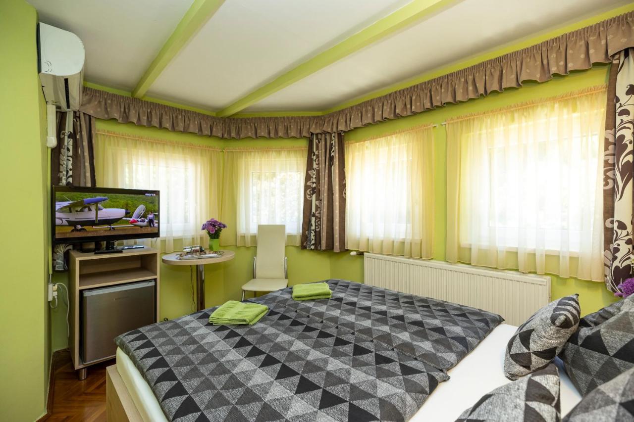 Cecey Vendégház Eger Esterno foto